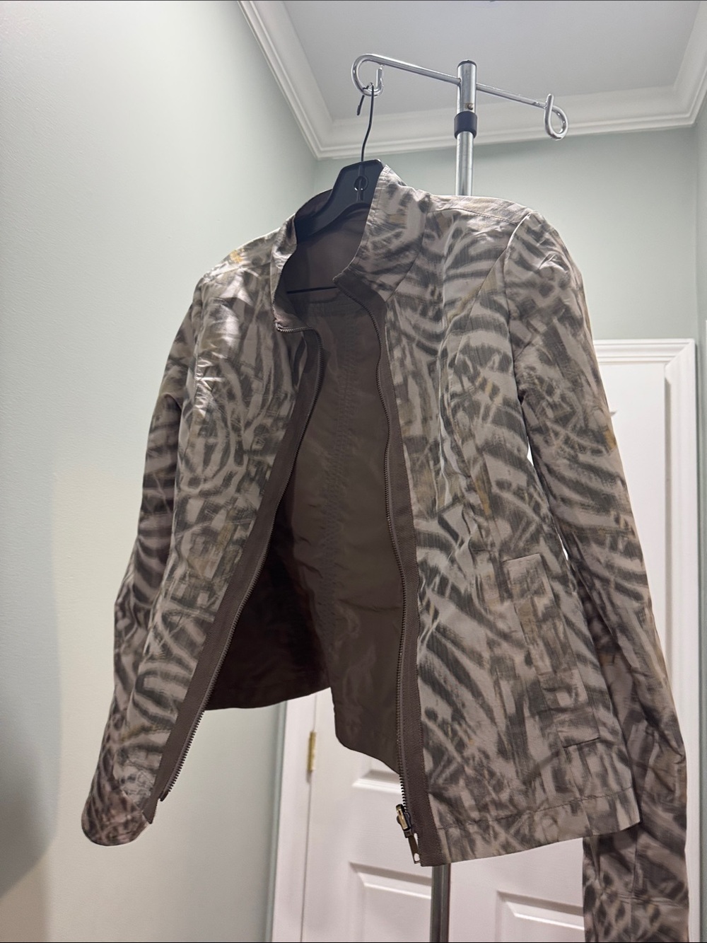 Women's reversible Taupe Patterned Zip-Front Jacket